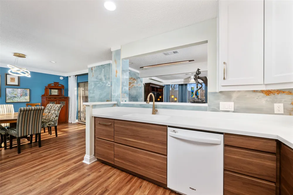 114 World Of Tennis Square #114 Lakeway, TX 78738