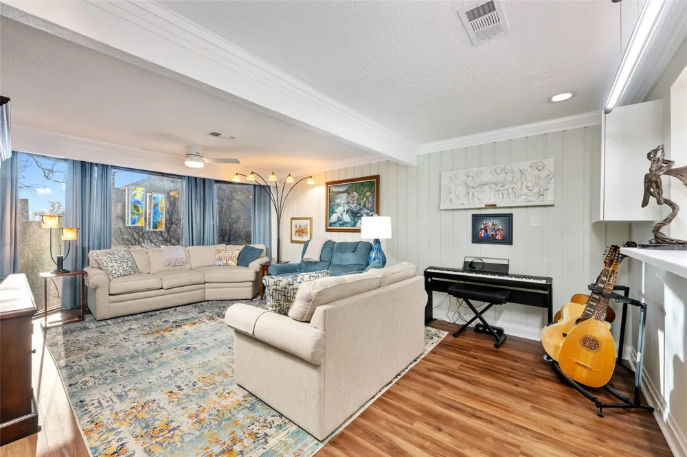 114 World Of Tennis Square #114 Lakeway, TX 78738