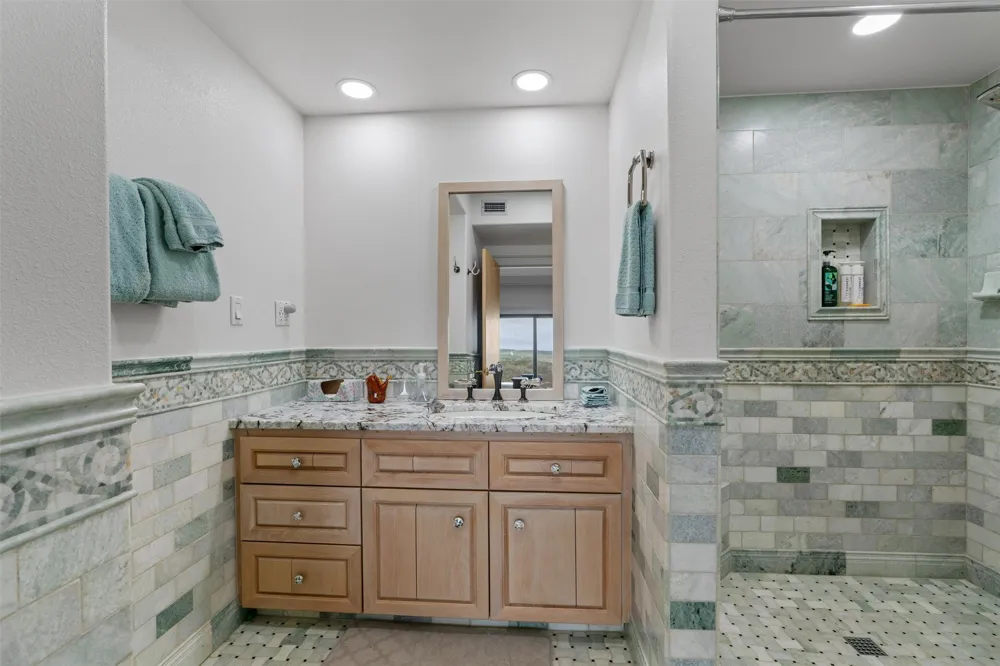 26100 Countryside Drive Spicewood, TX 78669