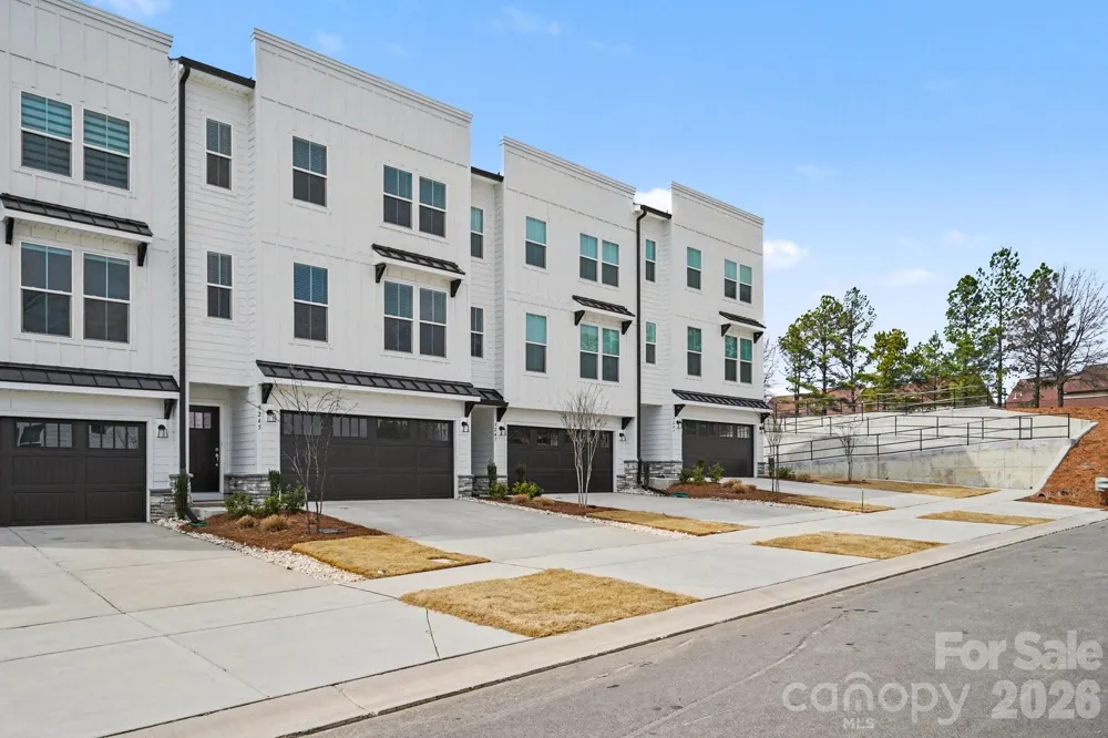 9245 DELANCEY LANE NW Concord, NC 28027