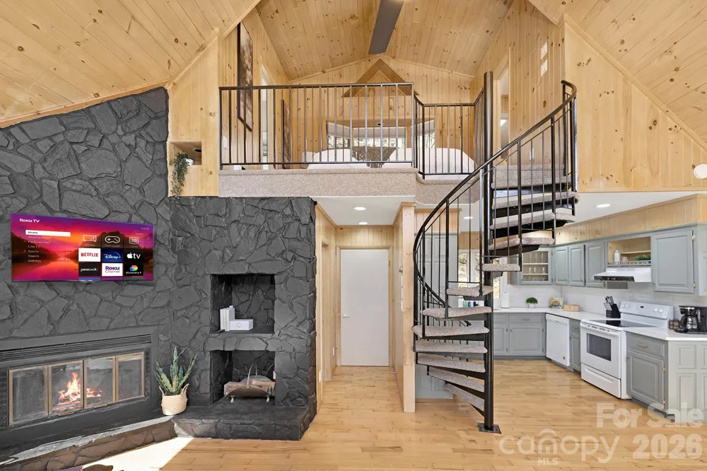 556/558 Thorncliff Drive Seven Devils, NC 28604