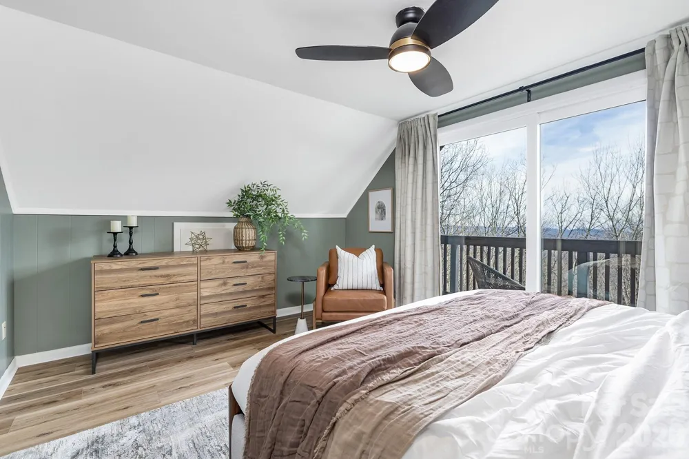 556/558 Thorncliff Drive Seven Devils, NC 28604