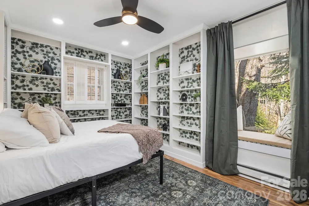 556/558 Thorncliff Drive Seven Devils, NC 28604