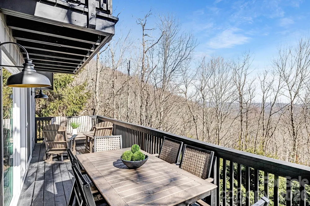 556/558 Thorncliff Drive Seven Devils, NC 28604