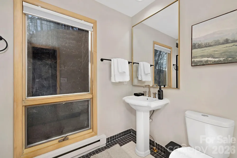 556/558 Thorncliff Drive Seven Devils, NC 28604
