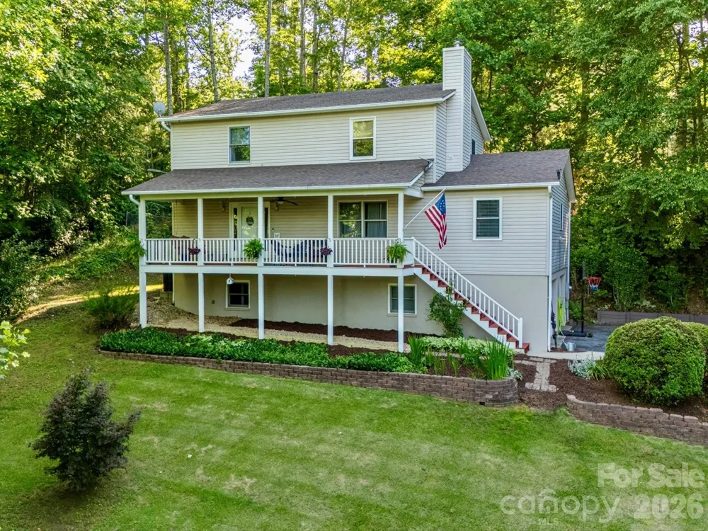 26 Morrow Drive Fairview, NC 28730