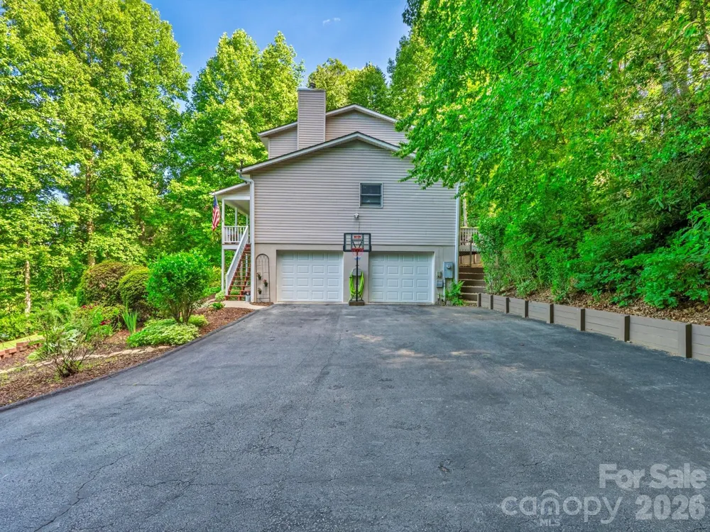 26 Morrow Drive Fairview, NC 28730