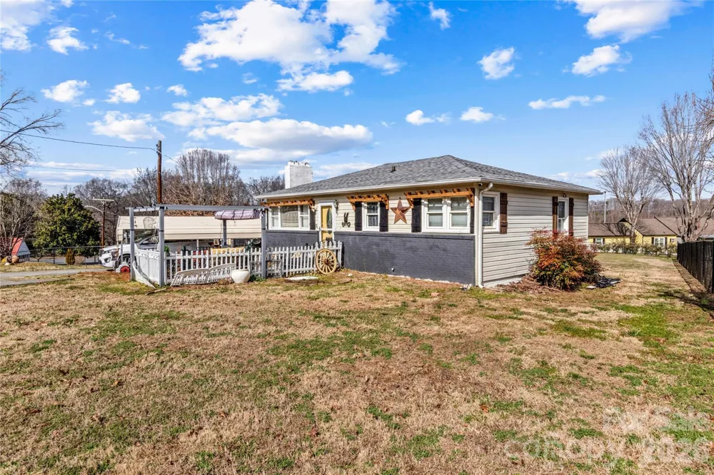 113 Hardy Street Jonesville, NC 28642