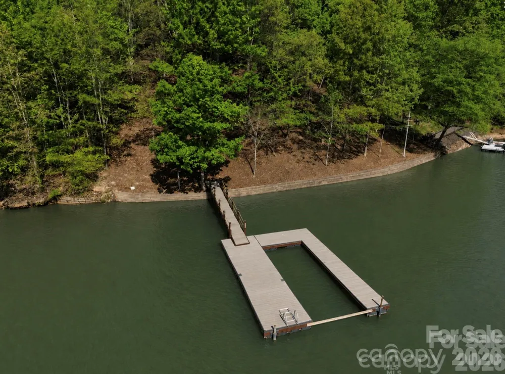 163 High Lake Drive Statesville, NC 28677