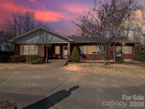 204 Fernwood Drive