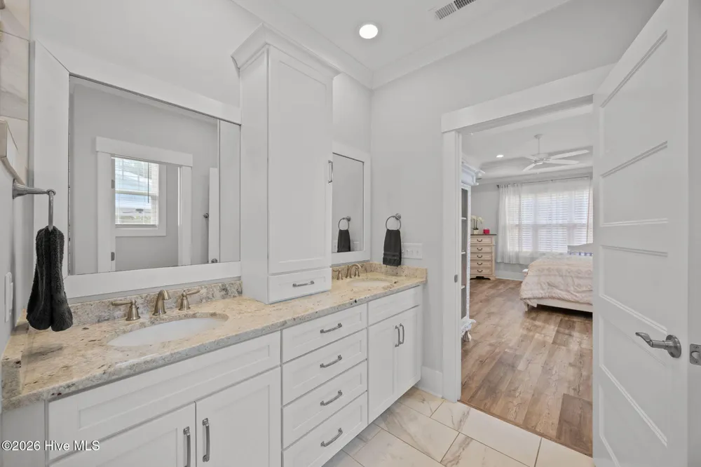 539 Moss Lake Lane Holly Ridge, NC 28445