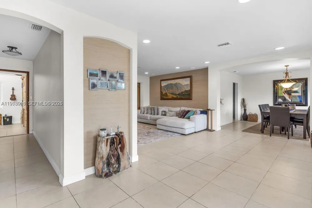 6440 SW 129th Ter Pinecrest, FL 33156
