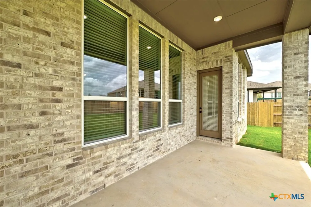 174 Stock Pond Trail Kyle, TX 78640