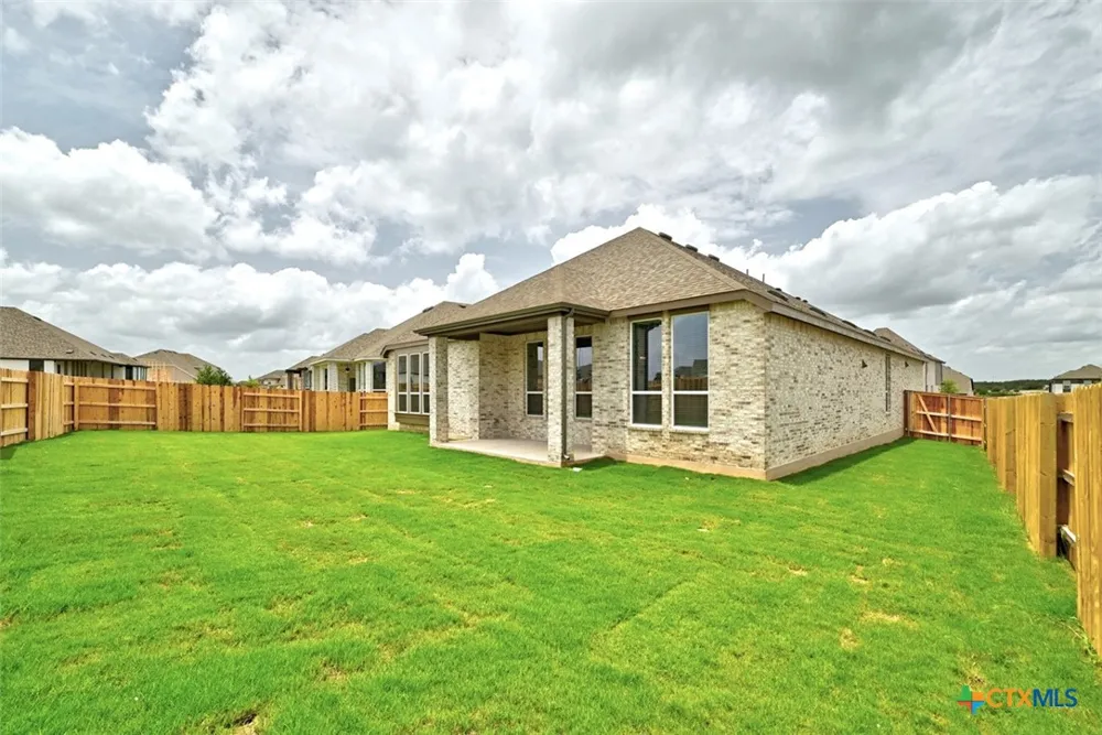 174 Stock Pond Trail Kyle, TX 78640