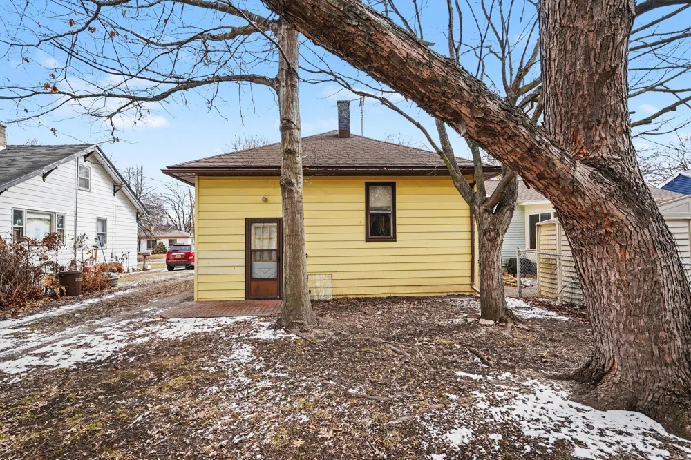 2245 Taft Street Saginaw City, MI 48602