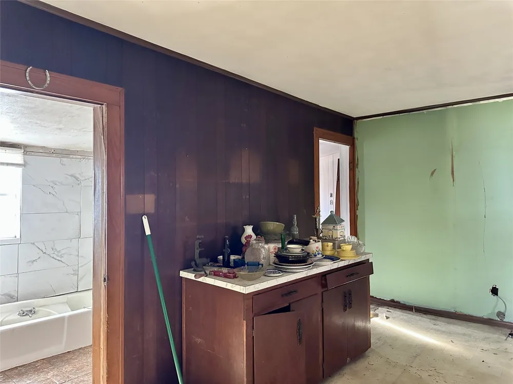 1148 Old Nails Creek Road Giddings, TX 78942