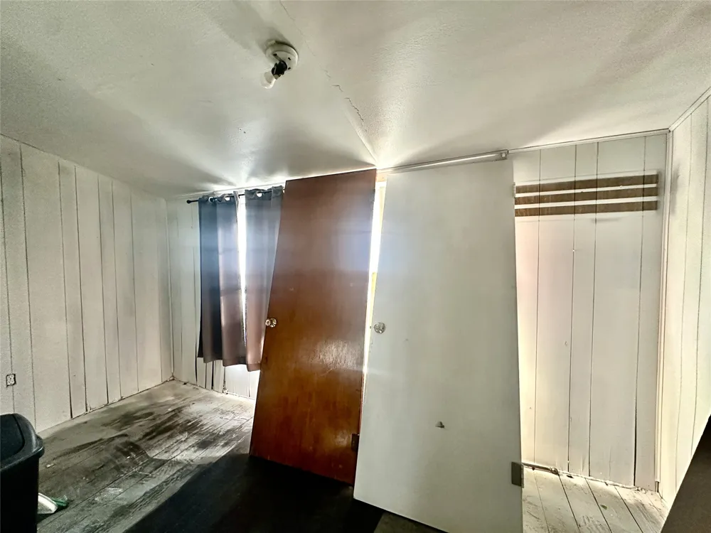 1148 Old Nails Creek Road Giddings, TX 78942