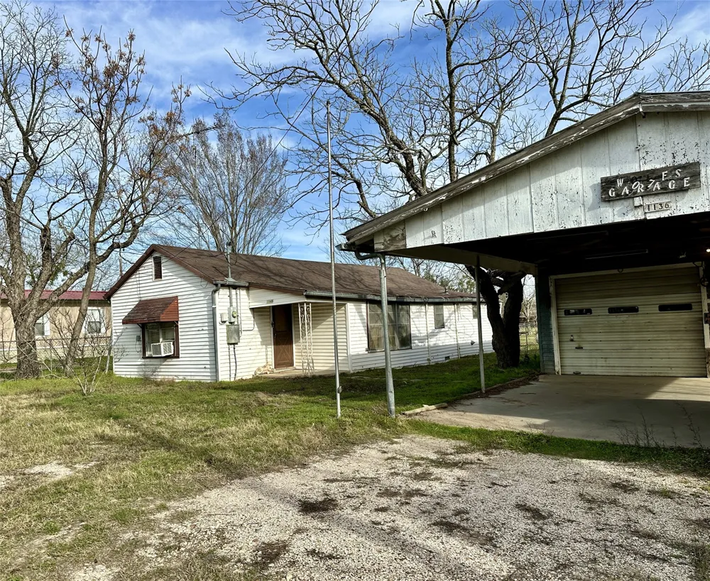 1148 Old Nails Creek Road Giddings, TX 78942
