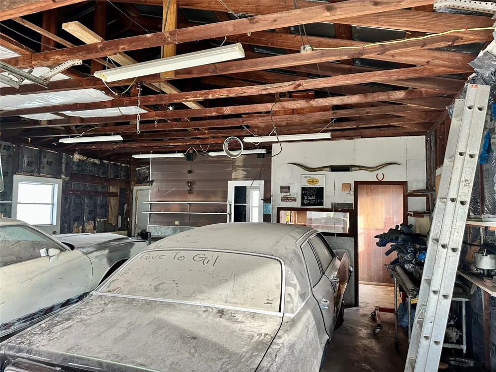 1148 Old Nails Creek Road Giddings, TX 78942