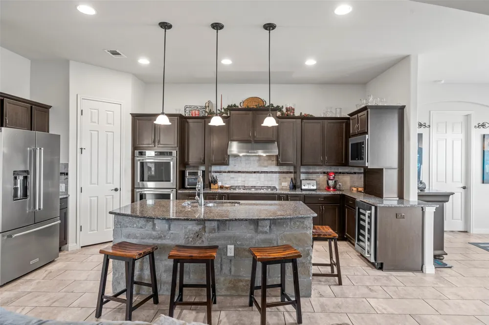 416 Maialina Cove Lakeway, TX 78738
