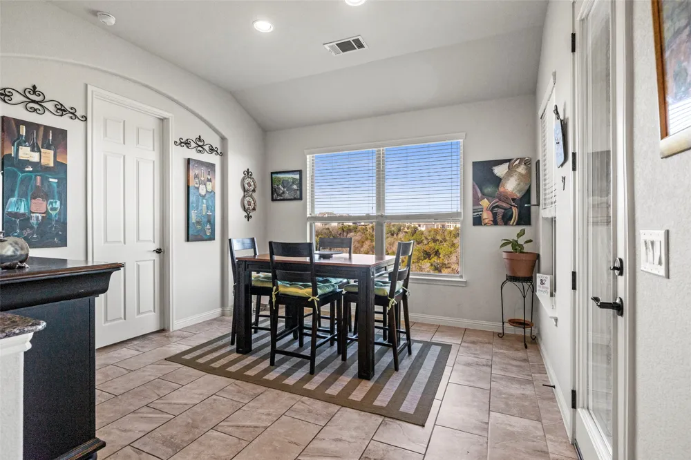 416 Maialina Cove Lakeway, TX 78738
