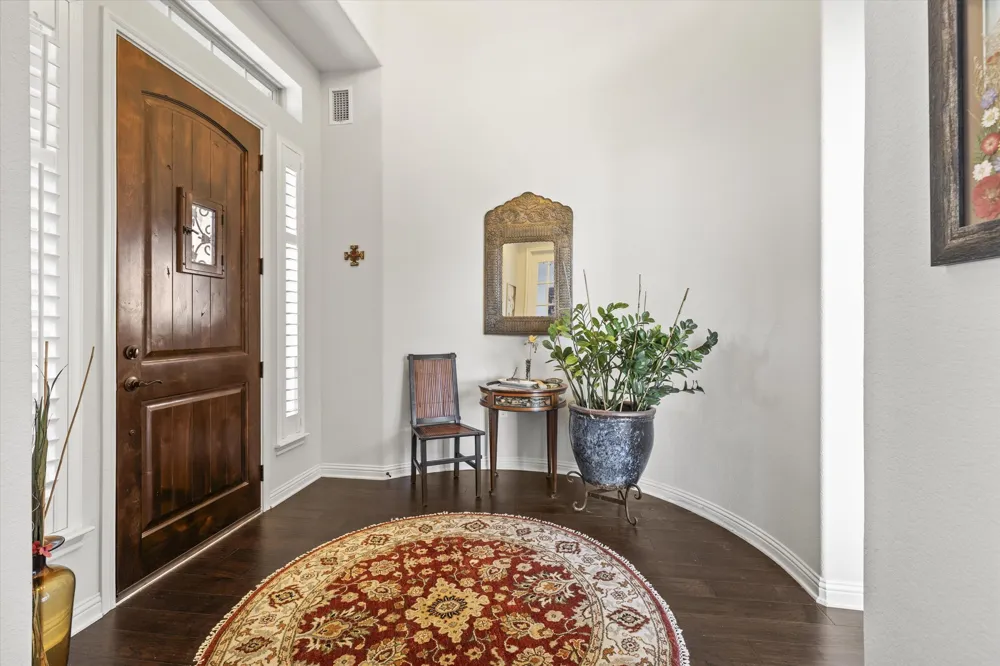 416 Maialina Cove Lakeway, TX 78738
