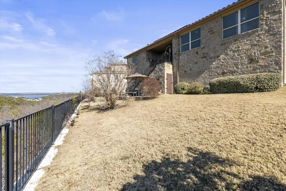 416 Maialina Cove Lakeway, TX 78738