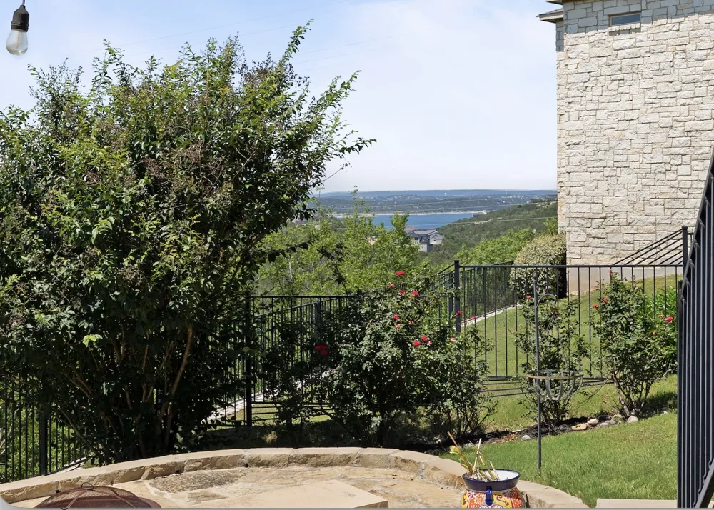 416 Maialina Cove Lakeway, TX 78738