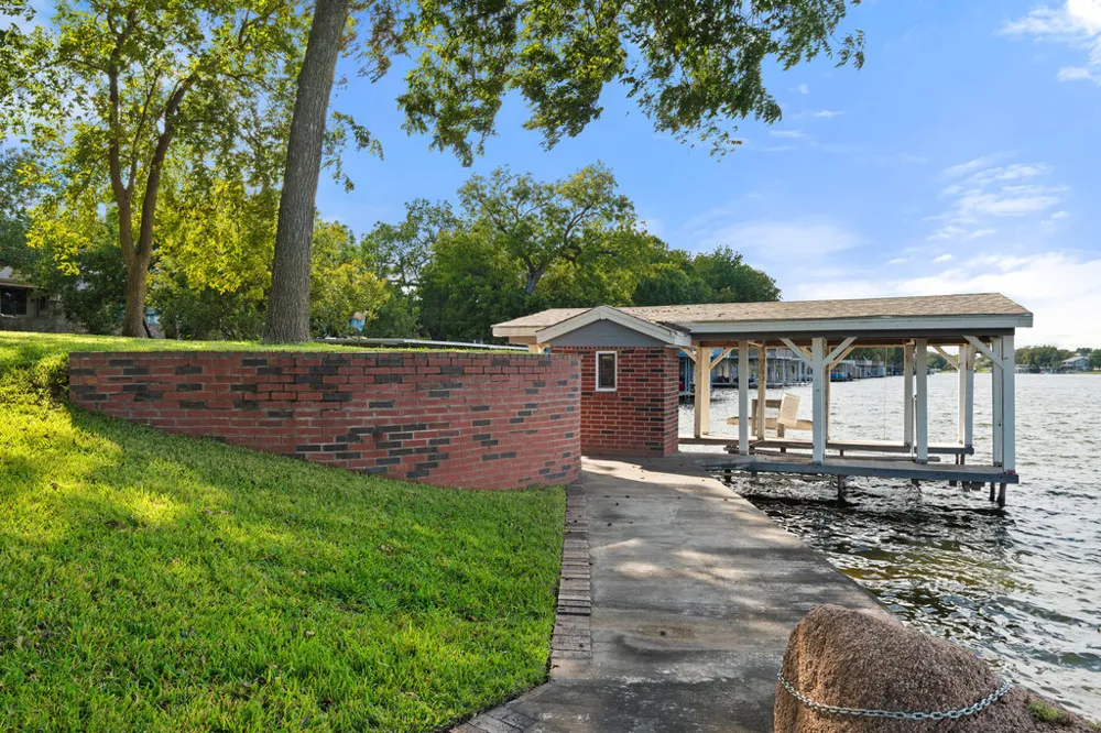 104 River Ranch Road Kingsland, TX 78639