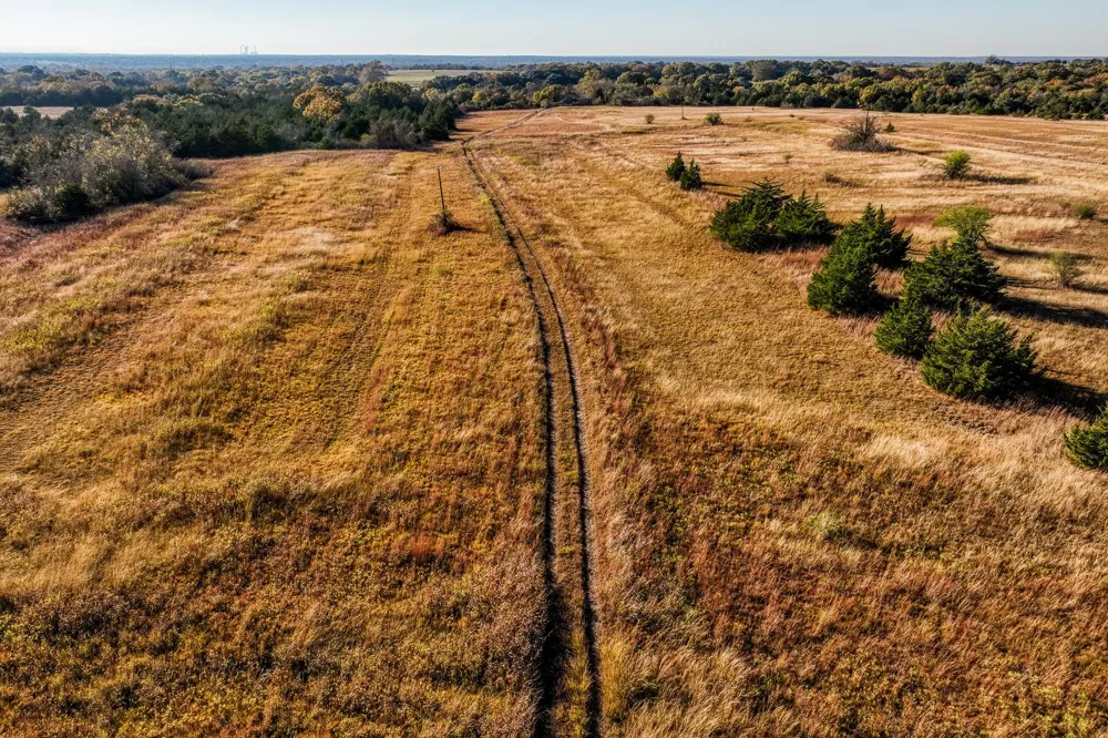 6717 Prihoda Road New Ulm, TX 78950