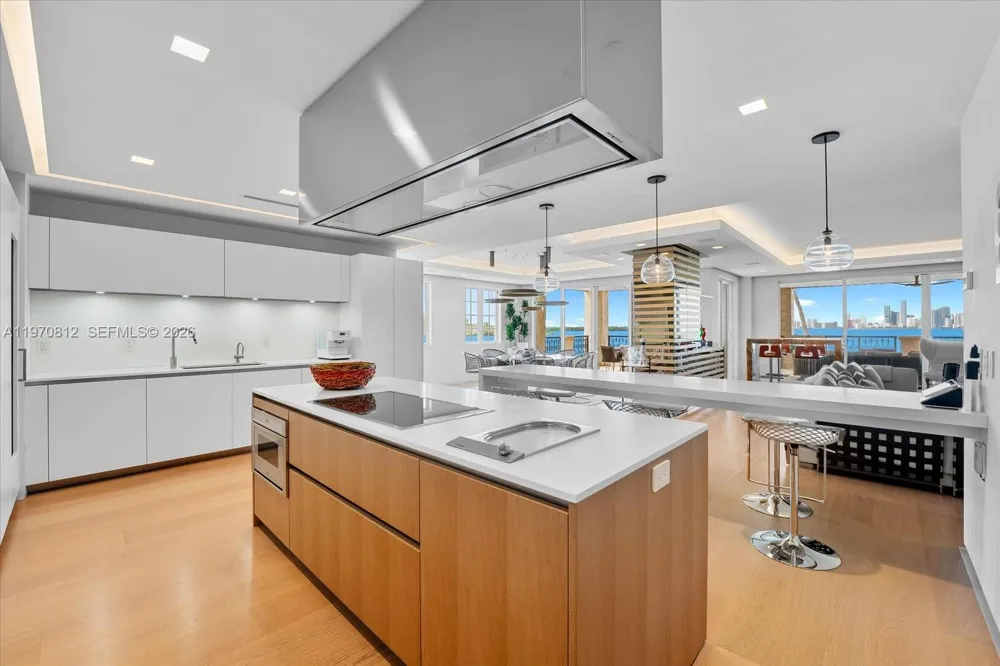4921 Fisher Island Dr #4921 Miami Beach, FL 33109