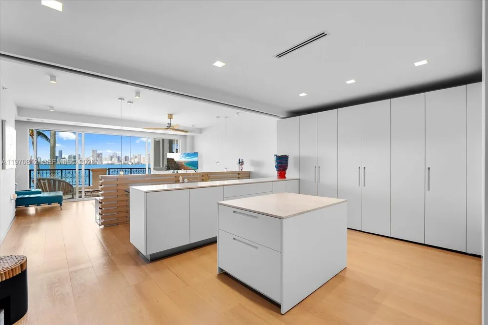 4921 Fisher Island Dr #4921 Miami Beach, FL 33109