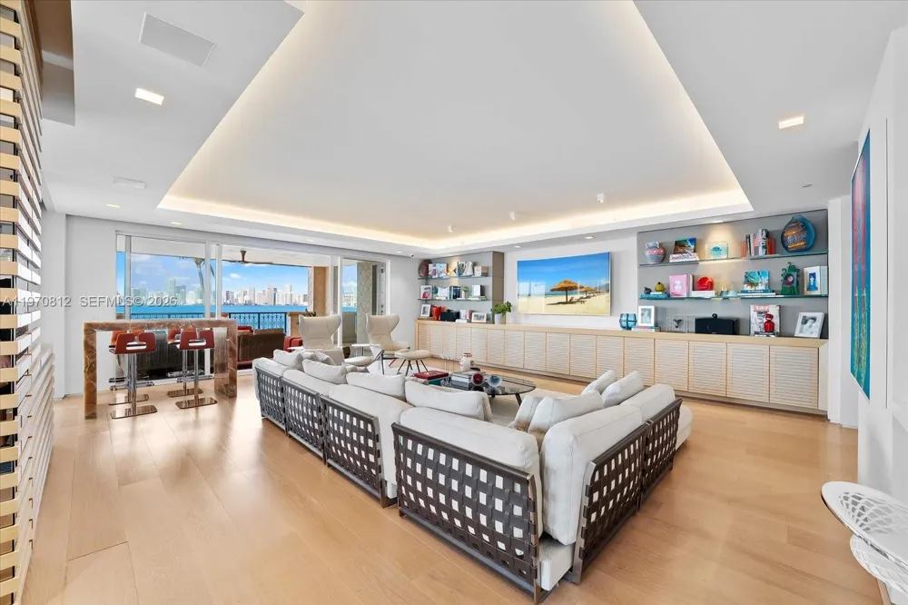 4921 Fisher Island Dr #4921 Miami Beach, FL 33109