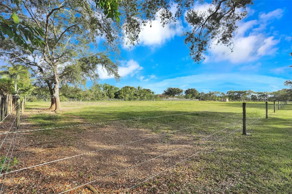 25710 SW 153 Ct Unincorporated Dade County, FL 33032