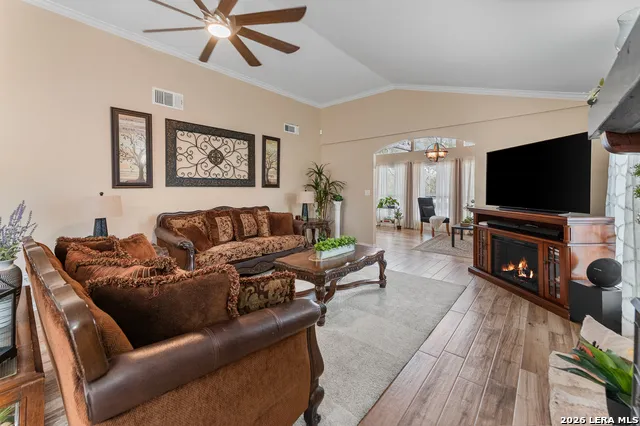 101 Hunters Glen San Marcos, TX 78666