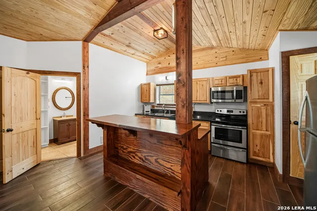 101 Hunters Glen San Marcos, TX 78666