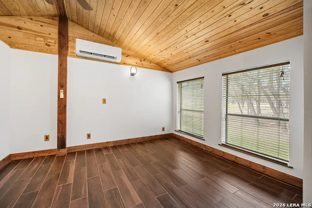 101 Hunters Glen San Marcos, TX 78666