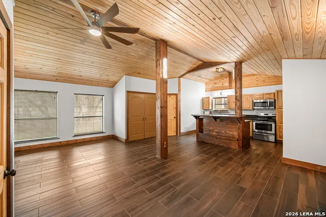 101 Hunters Glen San Marcos, TX 78666