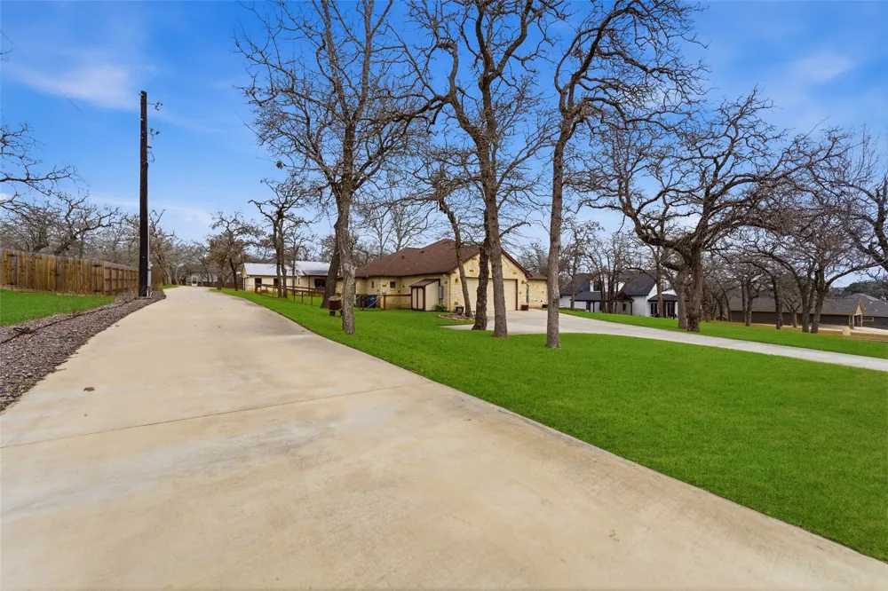 203 Champions Boulevard La Vernia, TX 78121