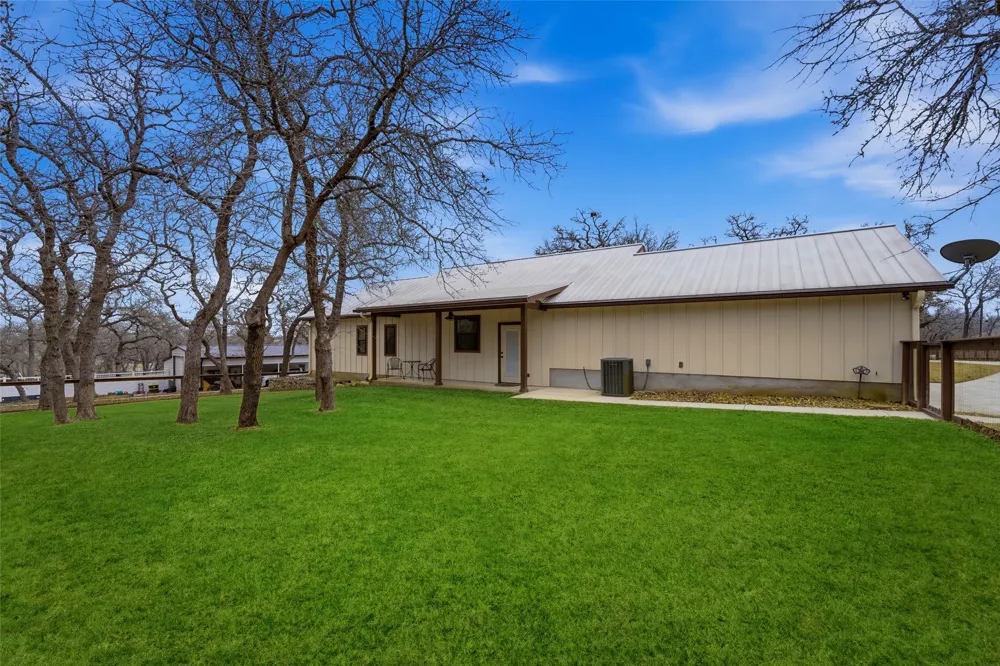 203 Champions Boulevard La Vernia, TX 78121