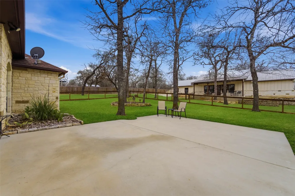 203 Champions Boulevard La Vernia, TX 78121