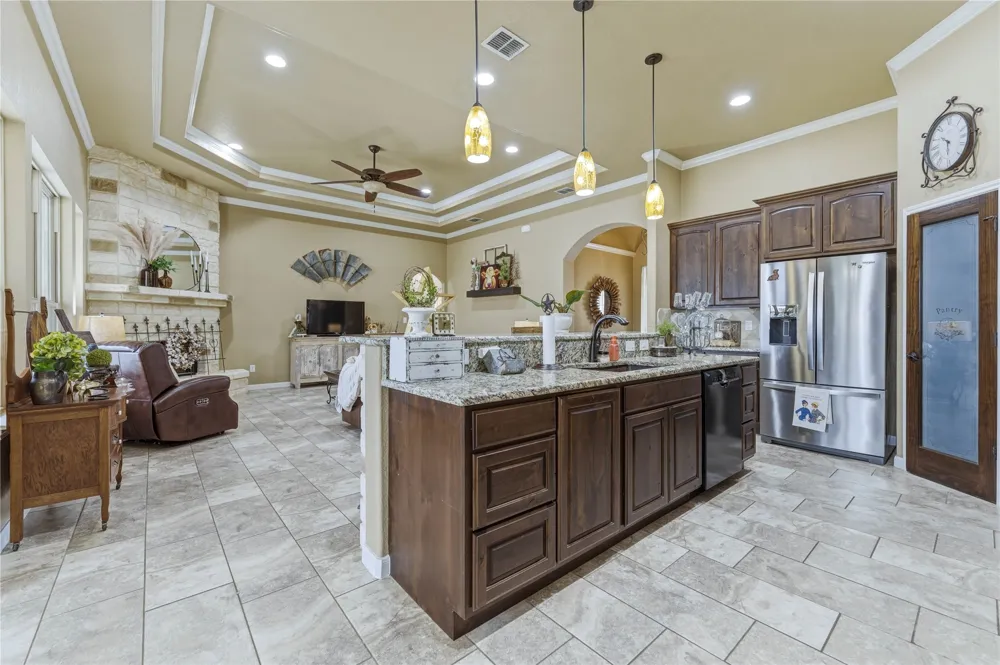 203 Champions Boulevard La Vernia, TX 78121