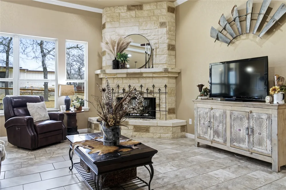203 Champions Boulevard La Vernia, TX 78121