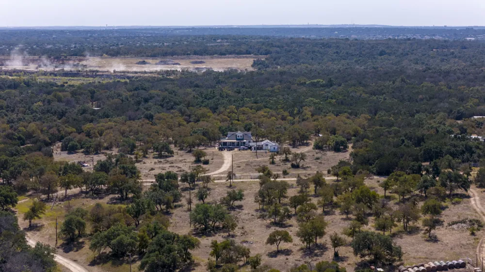 1501 Beaver Lane Florence, TX 76527