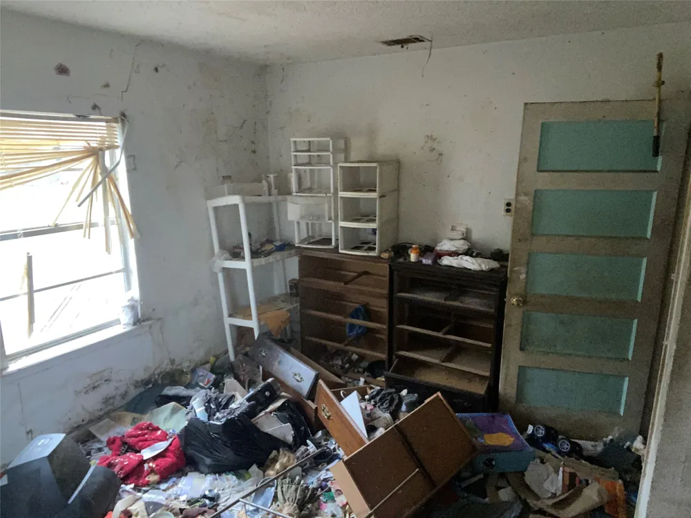 10 Winn Place Hooks, TX 75561