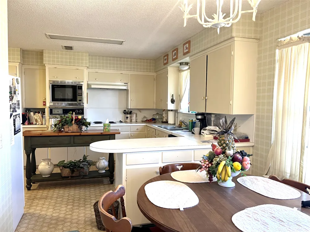 316 E Spring Street Henrietta, TX 76365