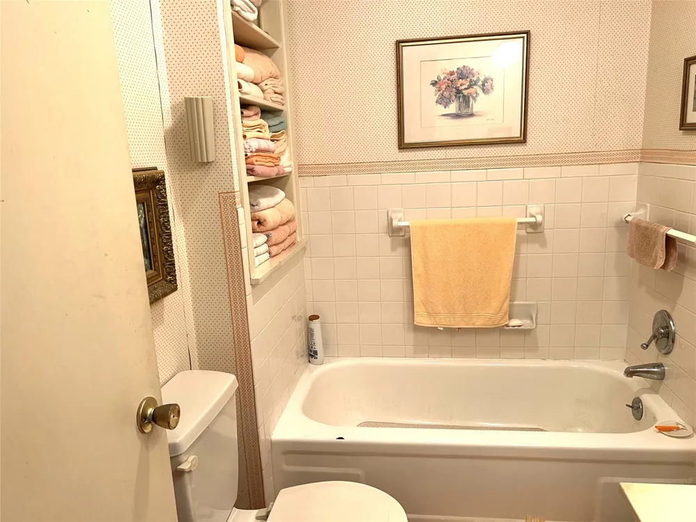 316 E Spring Street Henrietta, TX 76365