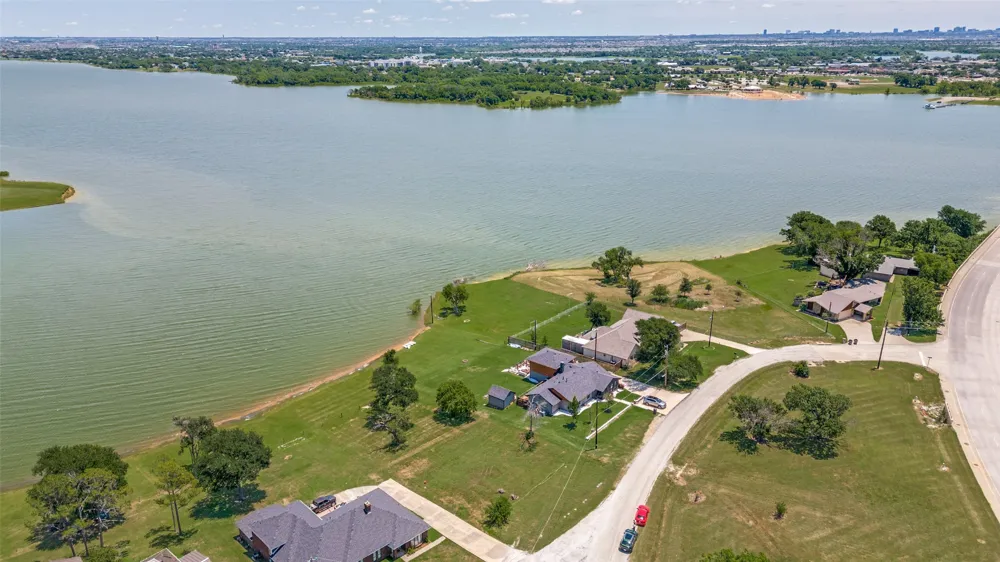1505 Hillcrest Drive Little Elm, TX 75068