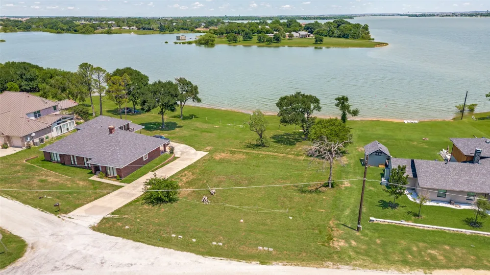 1505 Hillcrest Drive Little Elm, TX 75068