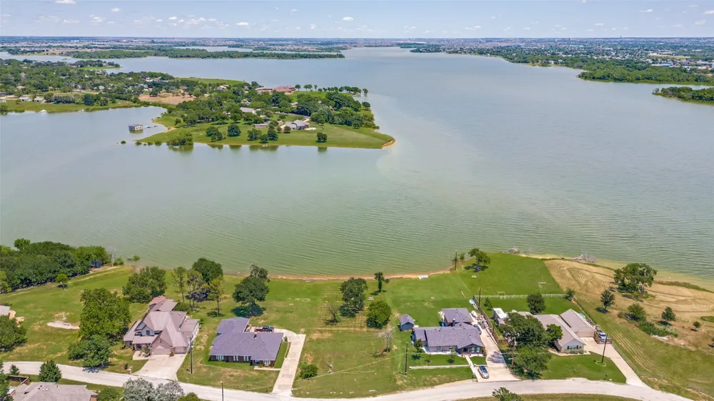 1505 Hillcrest Drive Little Elm, TX 75068
